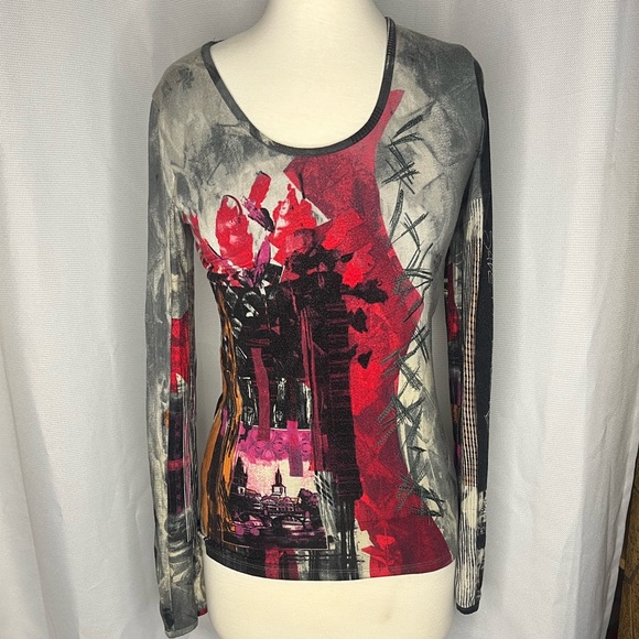 Save The Queen Top - Picture 5 of 5